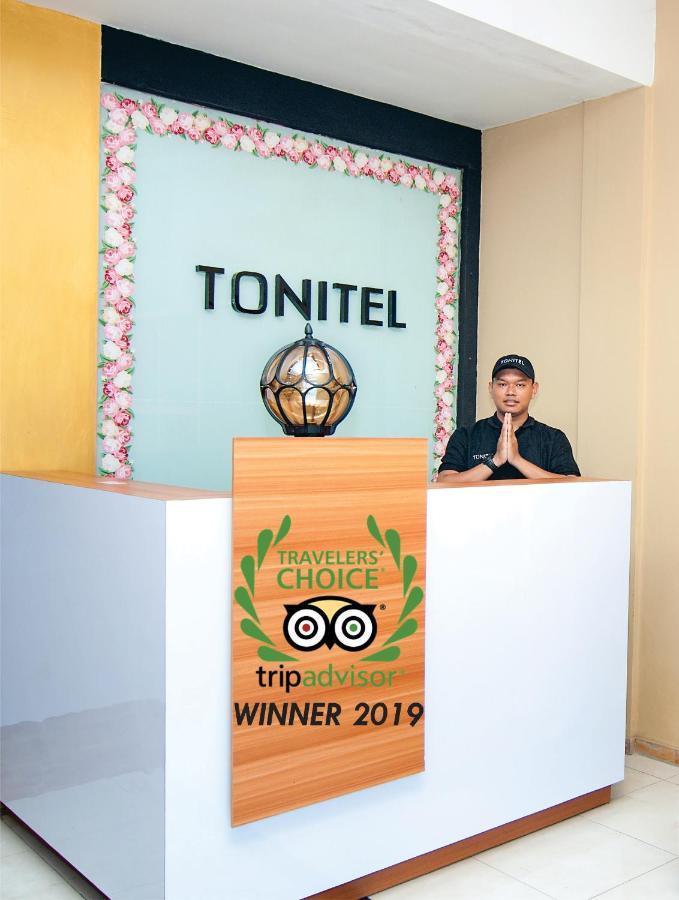 Tonitel Hotel Malioboro Jogjakarta Buitenkant foto